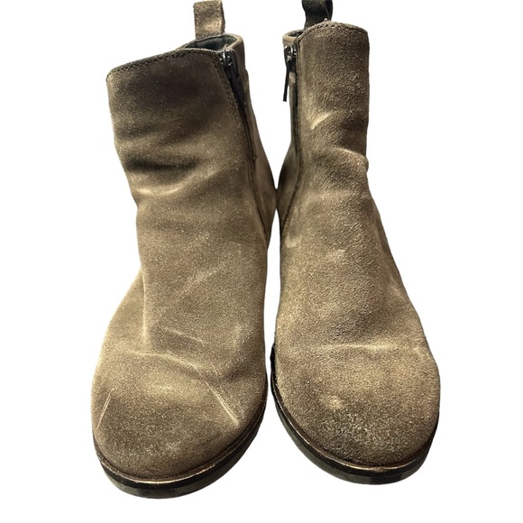 Clark's women's ankle suede booties size 6 - Picture 1 of 6